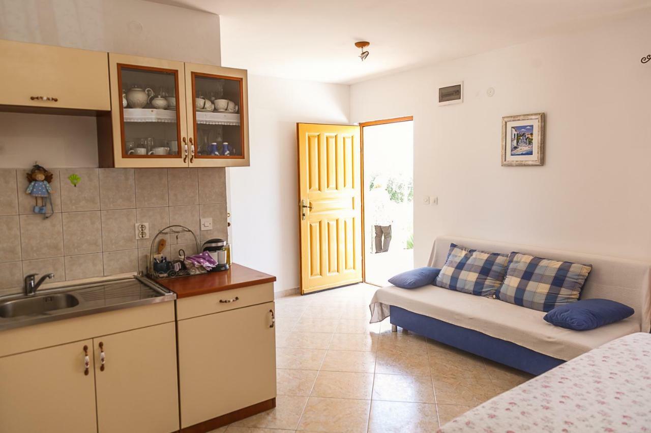 Castello Flower Apartment Kaštela Esterno foto